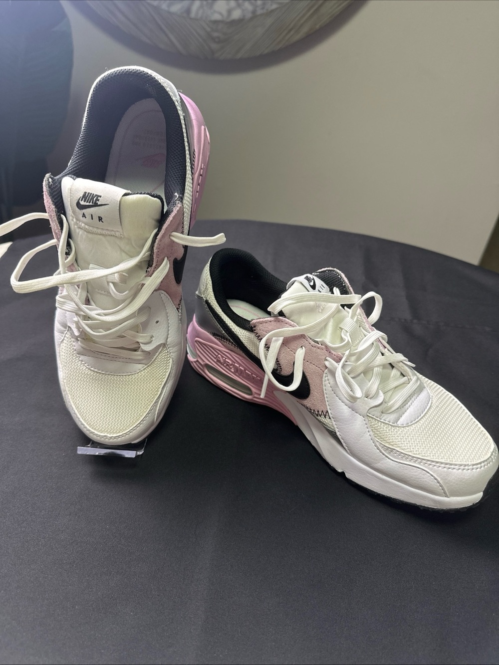 Nike Women’s Air Max Excee Sneakers in White, Pink and Black Size 8.5